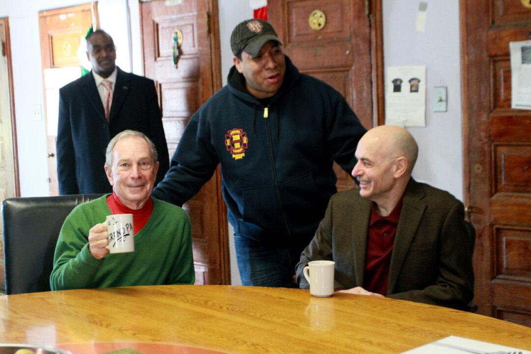 Bloomberg Thanks Those Working on Christmas