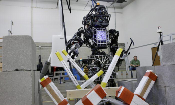 Google Drive? Google-Owned Robot Tests Driving, Walking in DARPA Competition