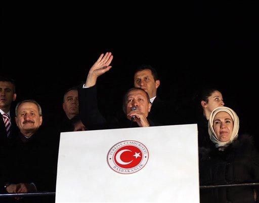 Turkey: Erdogan Reshuffles Cabinet Following Resignations Linked to Corruption