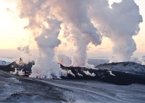 Your Car Could Run on Volcano Power