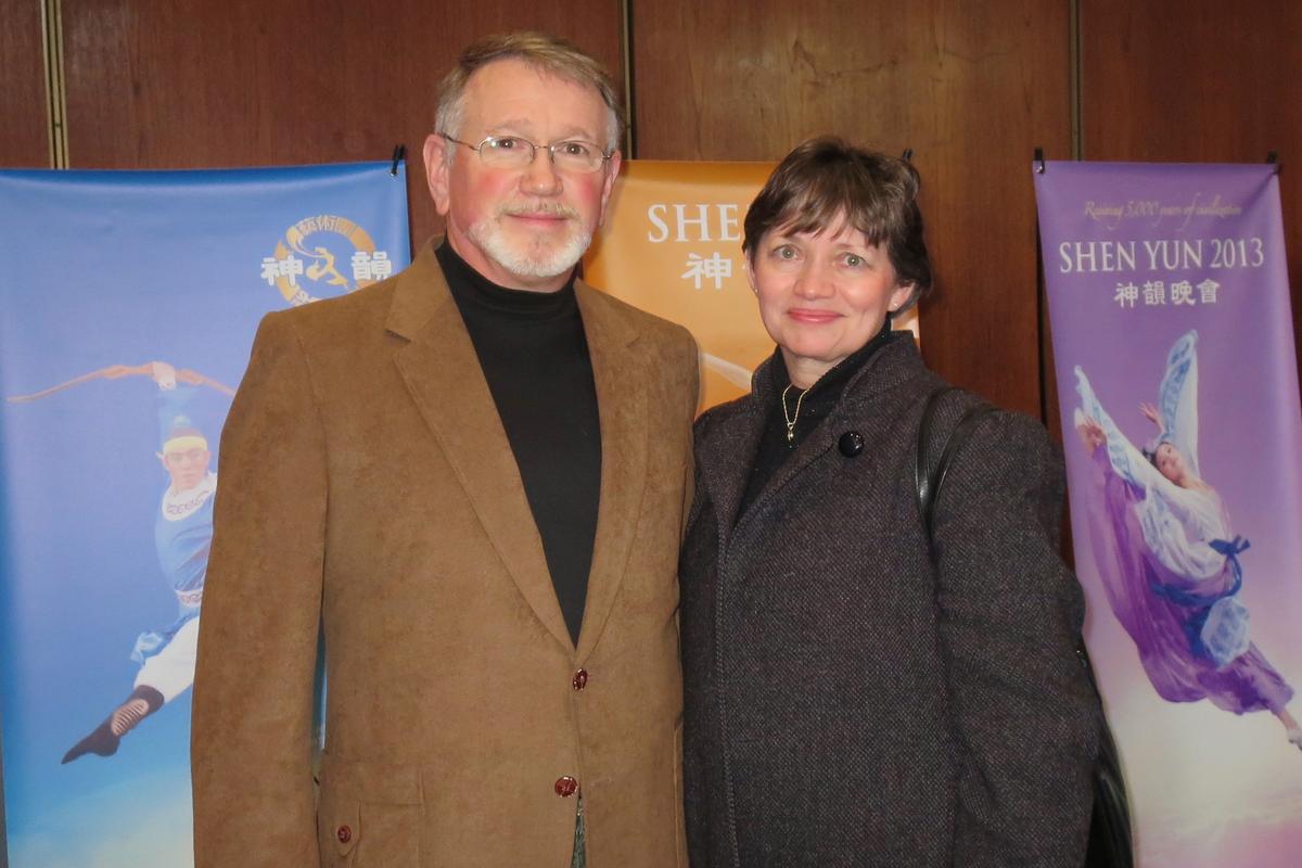 Couple Appreciates Shen Yun’s Universal Message of Love, Truth, and Harmony