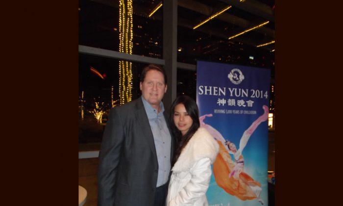 Business Owner Enlightened by History Shown in Shen Yun
