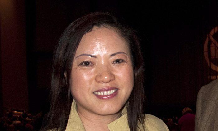 Mainland Chinese Woman Says Shen Yun Has ‘Positive Energy’