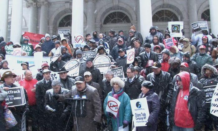 NY Congress Members Protest Fast-Track Trade Agreement
