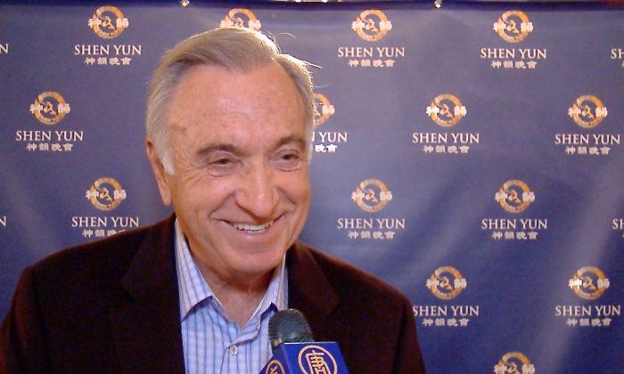 Former SF Mayor Art Agnos Delighted to See Shen Yun Again