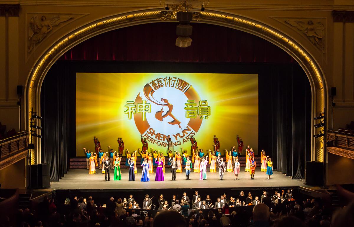 Shen Yun Brings Great Pride to Chinese People