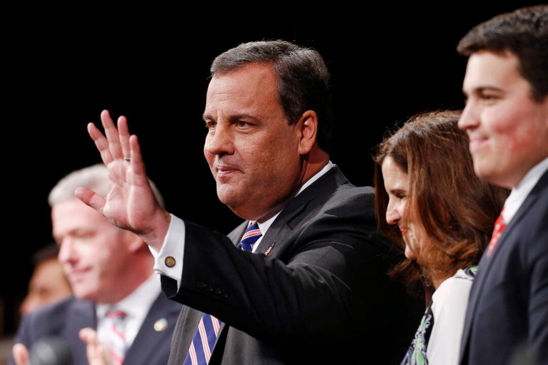 Gov. Christie Inaugurated Under Cloud of Controversy