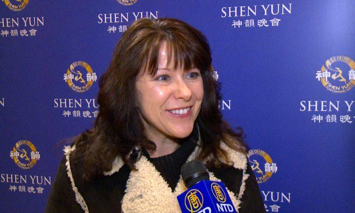Actress, Soprano Says Shen Yun Singers Magnificent, Breathtaking