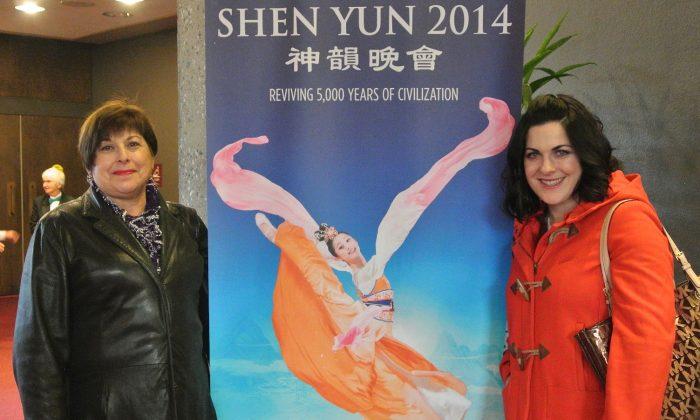Music Teacher Intrigued by Culture in Shen Yun