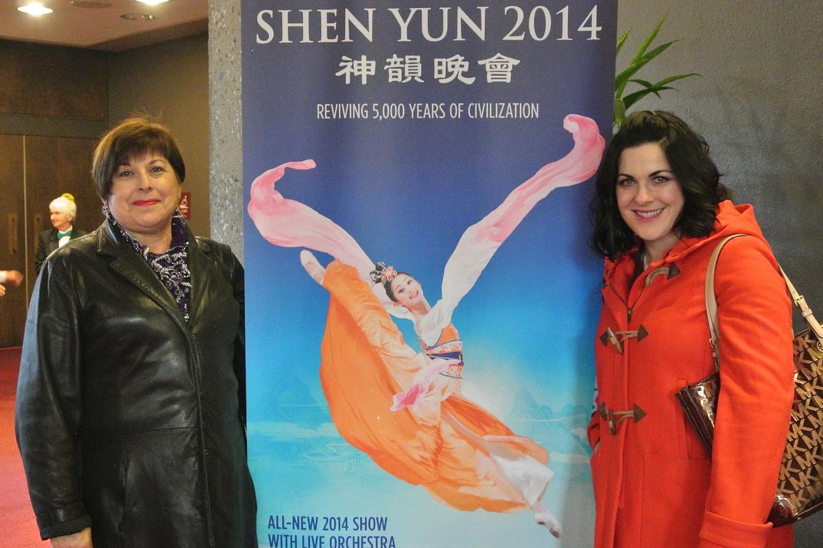 Music Teacher Intrigued by Culture in Shen Yun