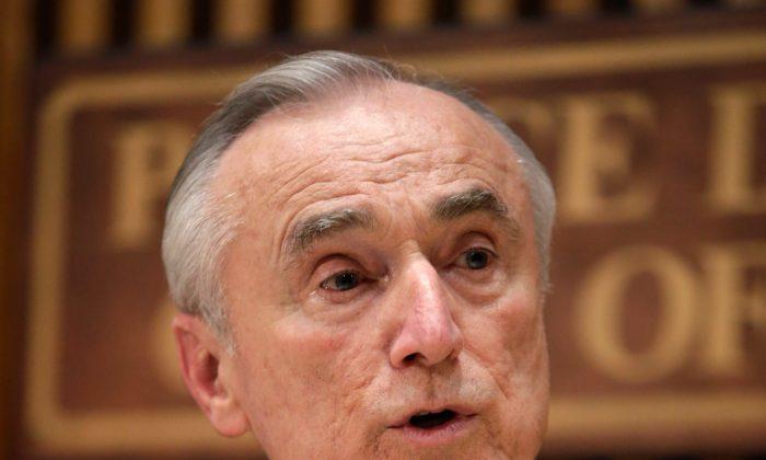 Police Commissioner Bill Bratton Plans to Replace the Chief of Detectives and Chief of Internal Affairs
