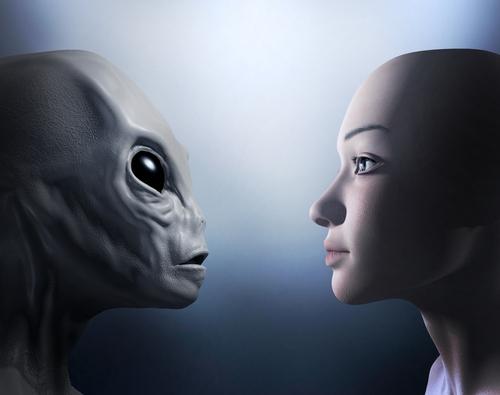 How Would Aliens Disguise Themselves Among Us? ‘Aliens of Reddit’ Discuss