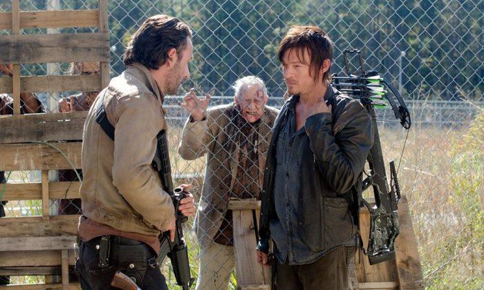 Daryl, Rick, Carl, Michonne Survive Attack by Joe’s Group on Walking Dead Season 4 Finale