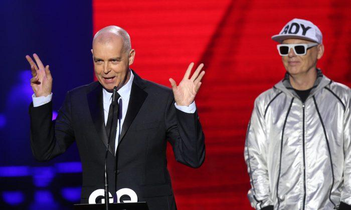 Neil Tennant Hospitalized? Pet Shop Boys Singer Isn’t Dead or in ‘Intensive Care,’ Band Says