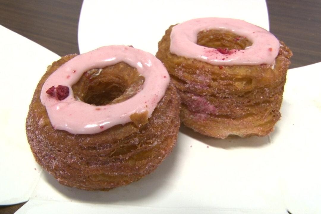 Despite Blizzard, NYC Cronut Fans Line for Pink Valentine’s Day Cronuts (+Video)