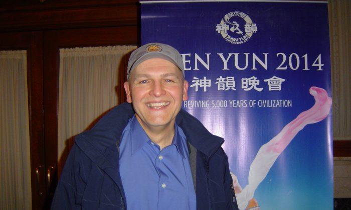 Musician Says Shen Yun ‘Felt like being above where you were’