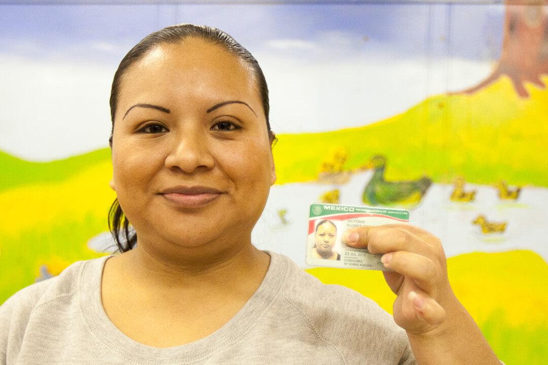 Consular IDs a Middle Step to de Blasio’s City ID Plan