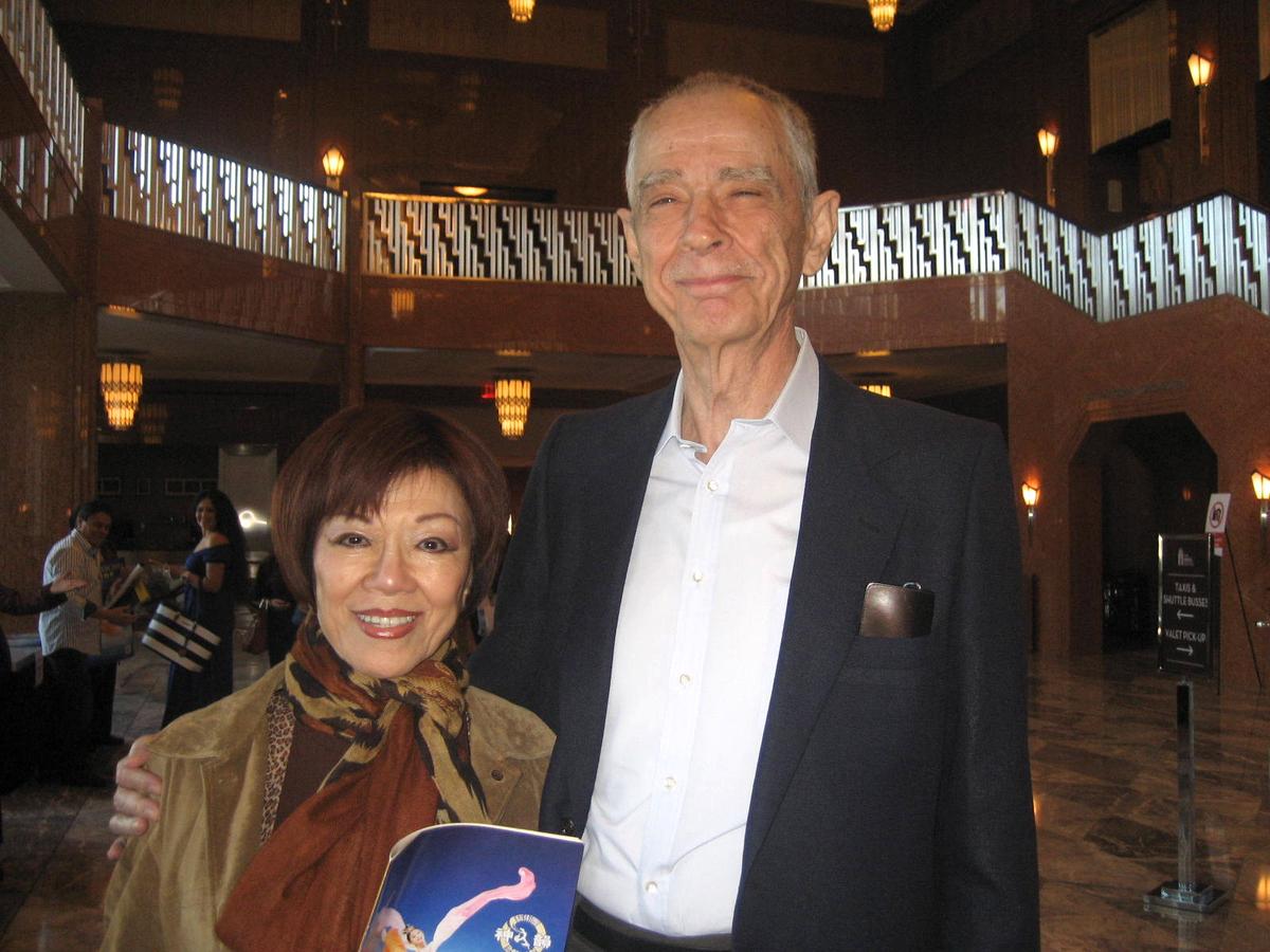 Retired Professional Dancer Says Shen Yun is ‘Wonderful’