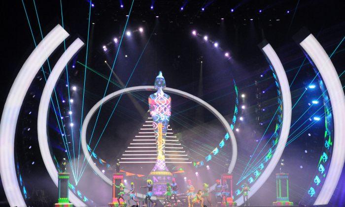 WATCH: Katy Perry Performs ‘Dark Horse’ at 2014 BRIT Awards [Video, Photos]