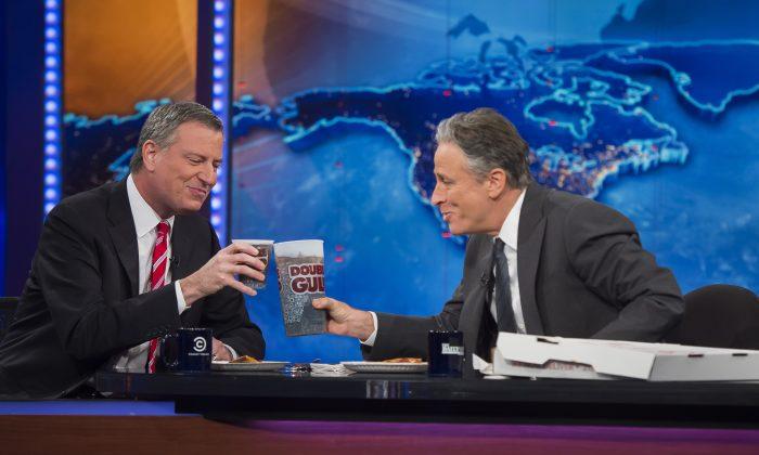 Bill de Blasio Talks Snow, Horses, and Pizza on The Daily Show