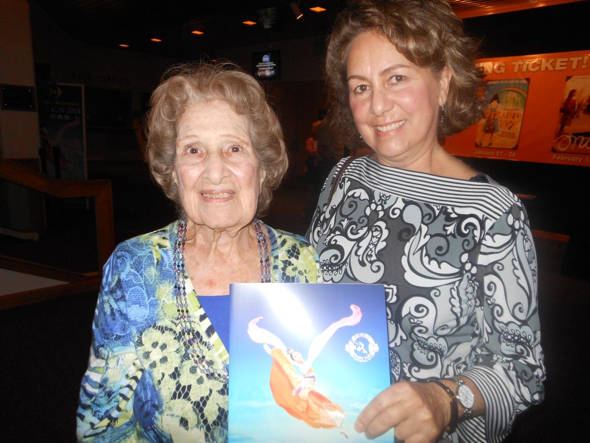 Theatergoer, 95, Hopes to See More of Shen Yun