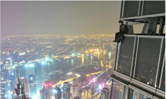 Chinese Copy Russian Daredevils’ Scaling of Shanghai Tower