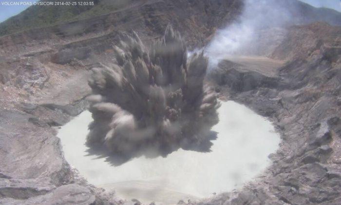 Poas Volcano Eruption: Costa Rica Volcano Erupts on Tuesday (+Photos)