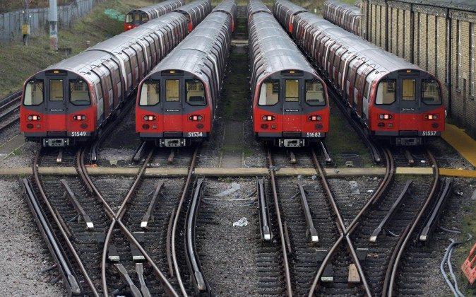 London Tube Terror Attack Threat? All Police Officers Called Into Met? Police Slam London Underground ‘Terrorist’ Rumors