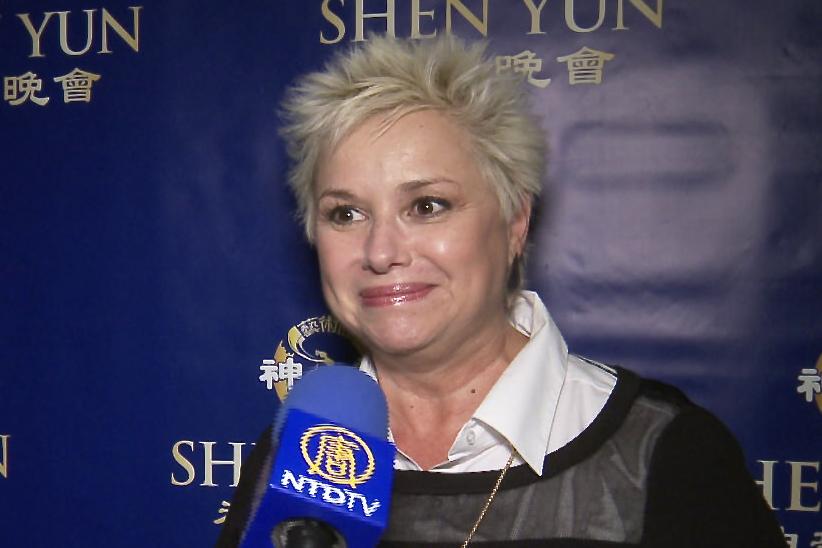TV Host, Author, and Keynote Speaker Loves Shen Yun