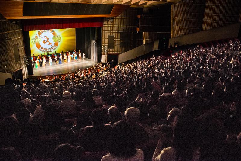 Deputy Minister: Shen Yun Extremely Exquisite and Spectacular