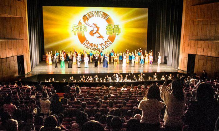Folk Dancer: Shen Yun Makes the Globe Become More Compassionate
