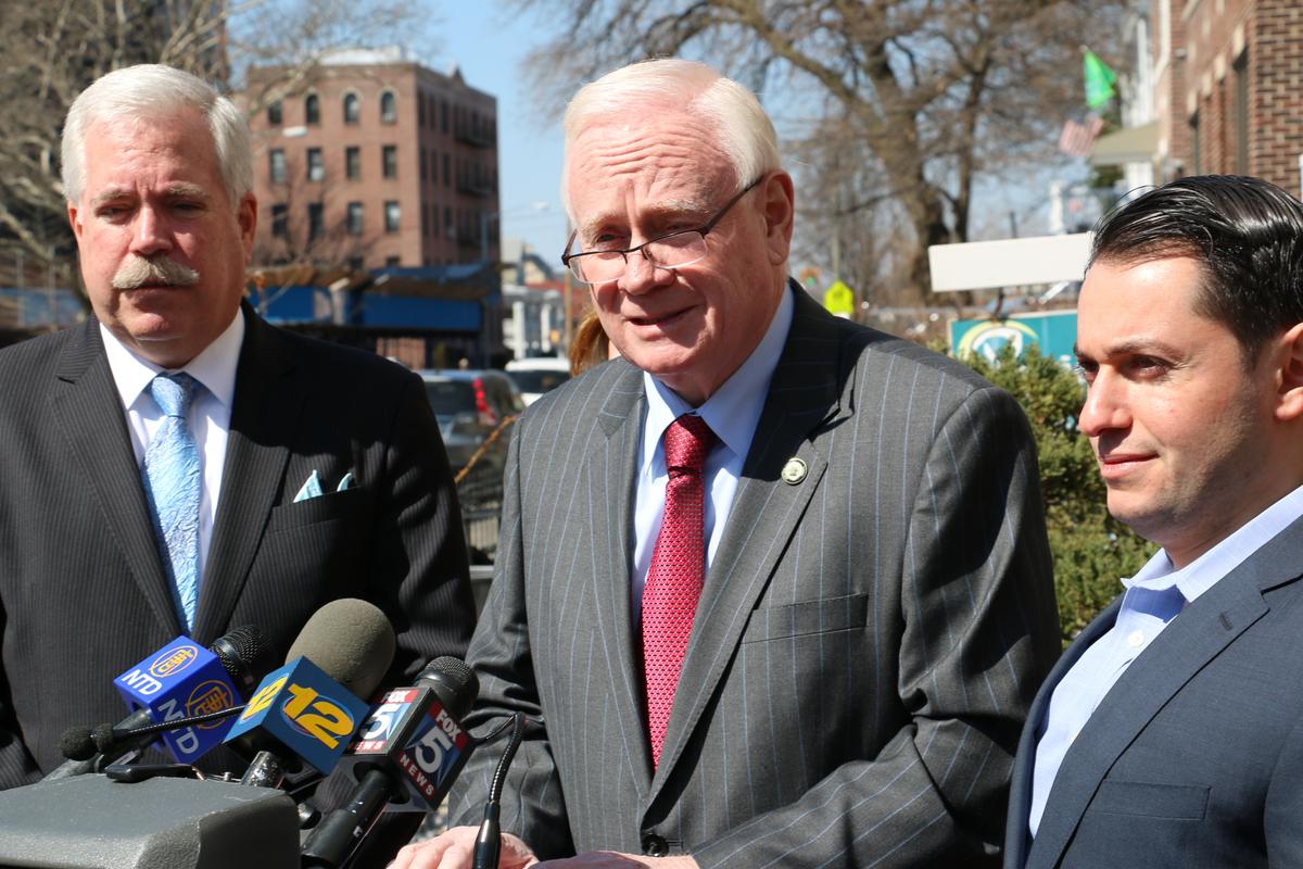 NY Lawmakers Push for Credit Card Microchips to Combat Theft