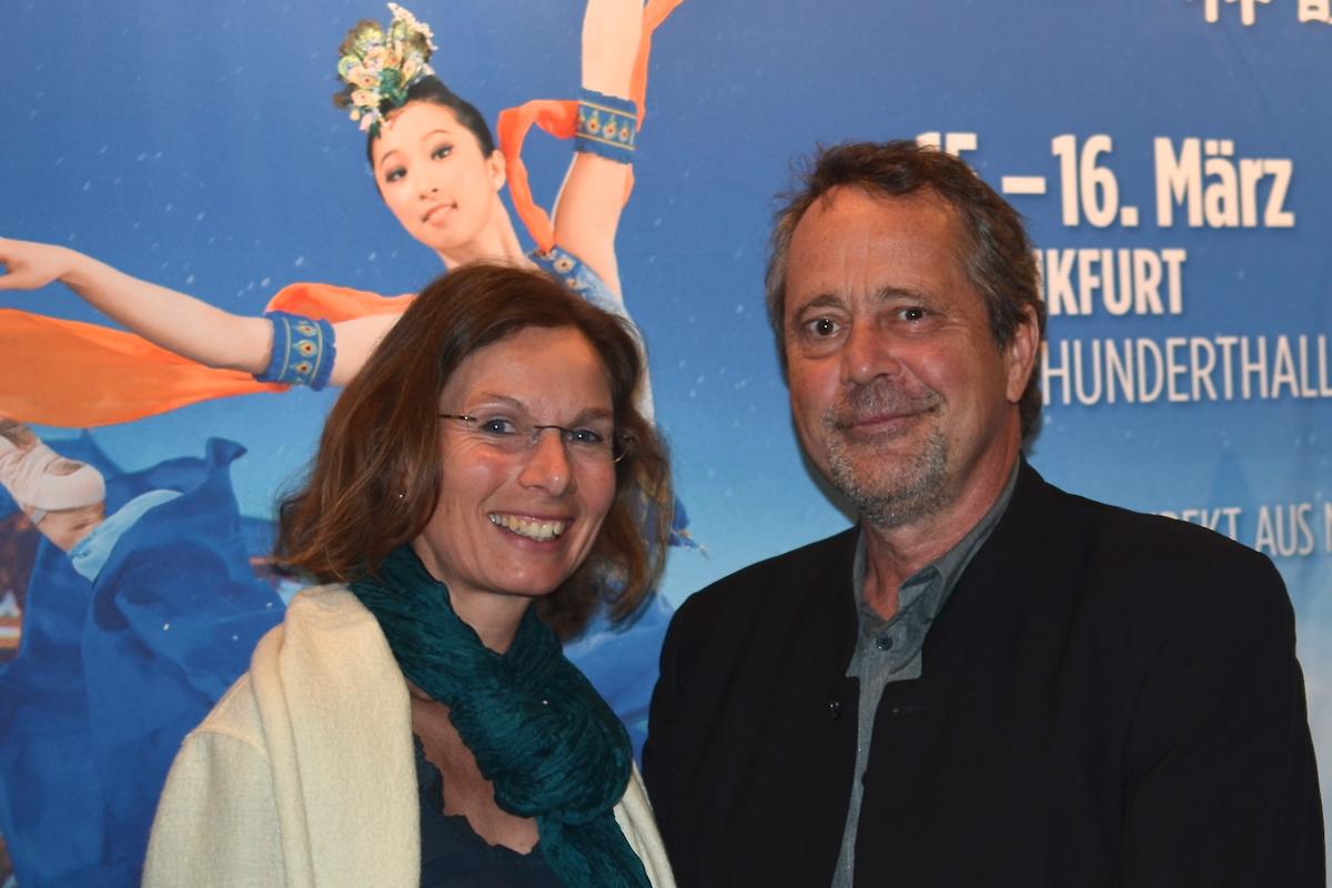 Shen Yun Dancers Displayed Softness, Grace, and Femininity