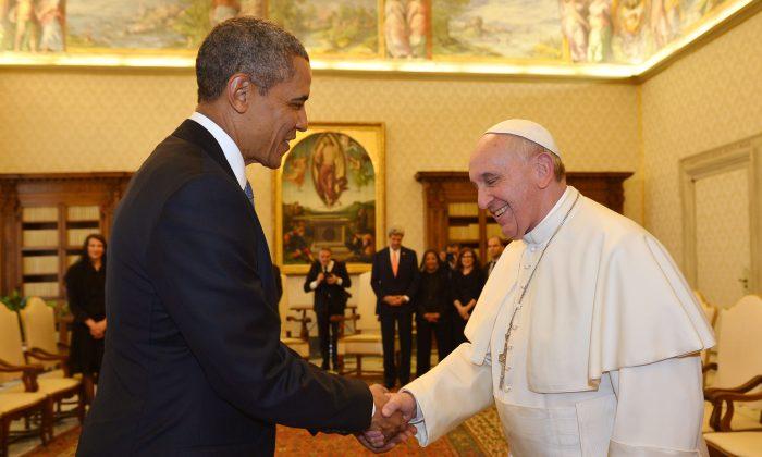 ‘Historic Meeting with Islamic Leader, Pope Francis Signs Cooperation Pact with Obama’ Completely Fake
