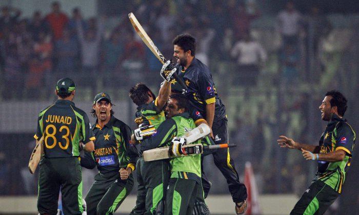 India vs Pakistan T20 World Cup 2014 Cricket Game Results: India Beats Pakistan by Seven Wickets
