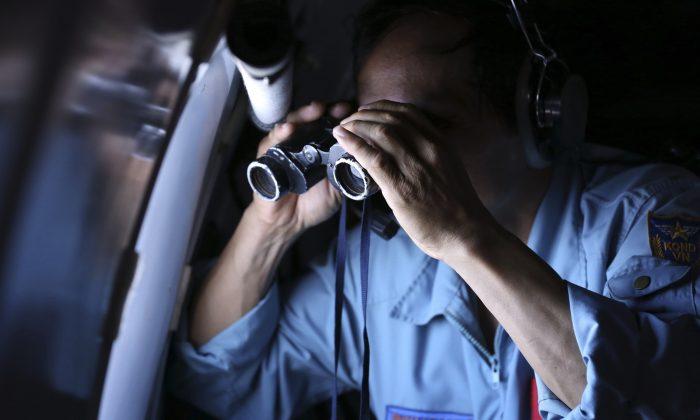 Fariq Abdul Hamid, Missing Malaysia Airlines Flight Co-Pilot, May Have Hijacked Plane: Chinese Blog