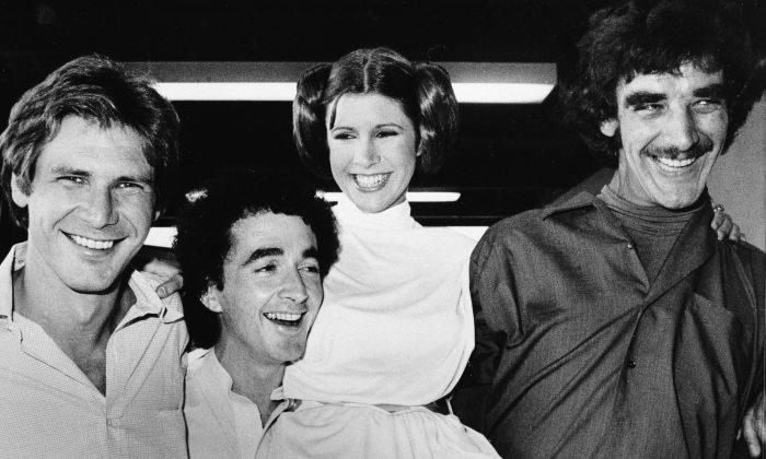 Chewbacca Actor Peter Mayhew Hospitalized: Report