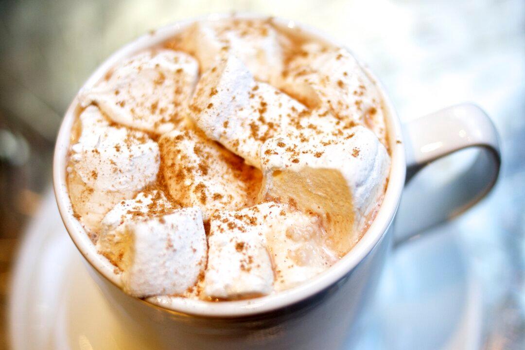 Recipe for Spicy Hot Chocolate With Caramel Marshmallows