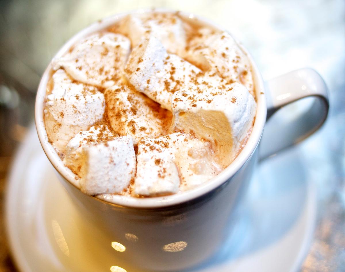 Recipe for Spicy Hot Chocolate With Caramel Marshmallows