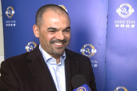 Shen Yun Leaves Business Man Speechless in Geneva