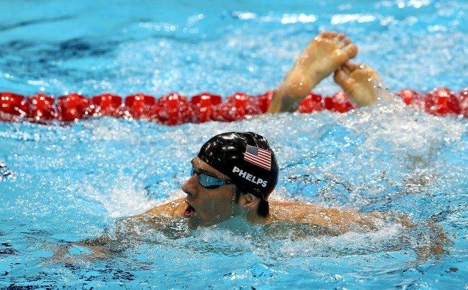 Michael Phelps Comeback? Star Swimmer ‘Definitely in Shape,’ to Swim Soon Ahead of 2016 Olympics