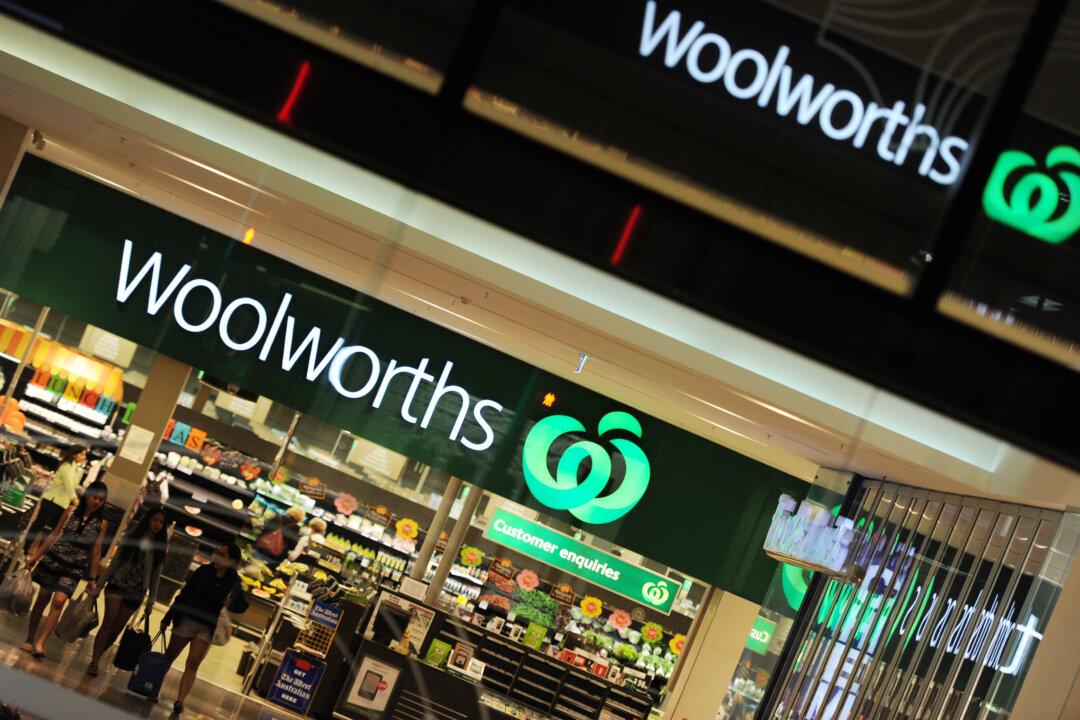 Anzac Day 2014: What’s Open, Closed; Myer, David Jones, Coles, Woolworths, IGA, Kmart, Target, Harvey Norman, Terry White, Big W, Smiggle, JB Hi-Fi Hours?