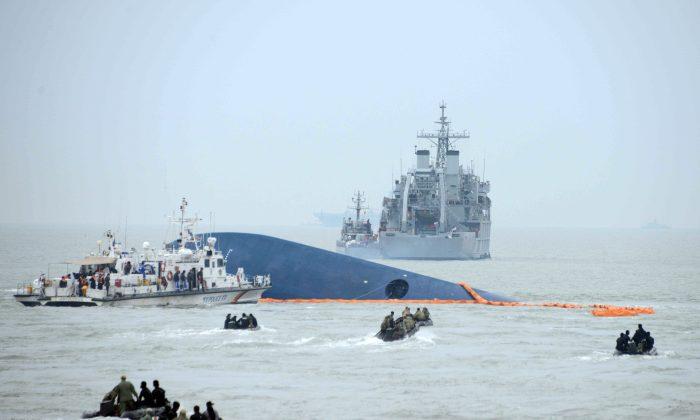 Most Lifeboats Were Not Deployed in Ferry Disaster