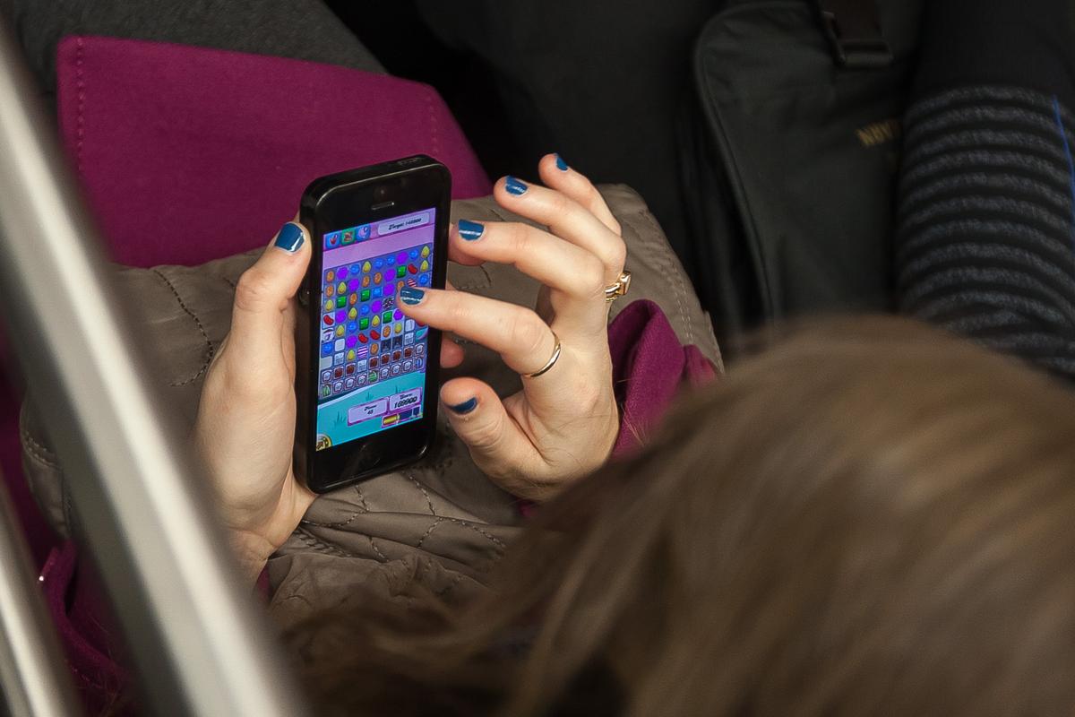 Locking Stolen Phones Curbed Thefts