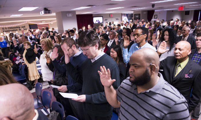 Secretary of Homeland Security Swears in 150 New Citizens 