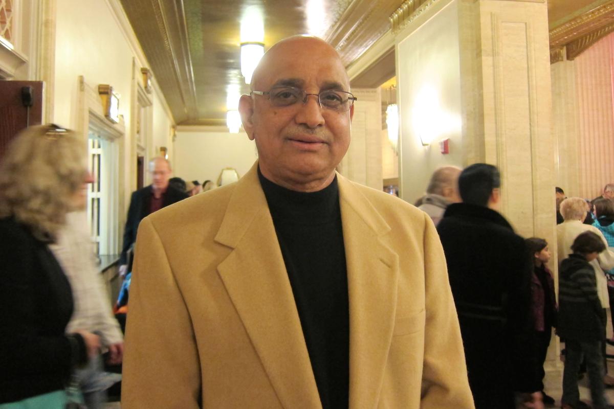 Shen Yun Drumming Made Physician Feel Wonderful