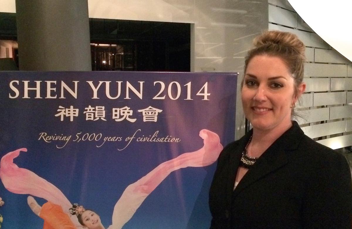 Financial Professional Enlightened by Shen Yun’s Performance