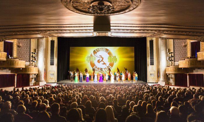 Shen Yun’s Use of Digital Backdrops Very Clever, Says Editor