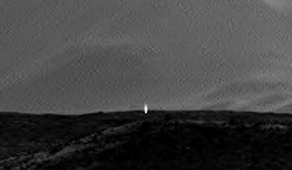 NASA Photo: Artificial Light on Mars? Alien Beacon? (Photos)