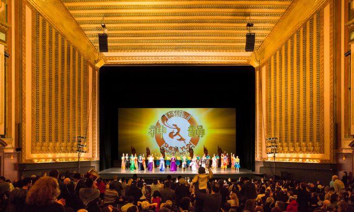 Shen Yun Dancers’ ‘Feet Move so Beautifully’, Says Former Ice Skater